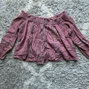 AE Off-The Should Top